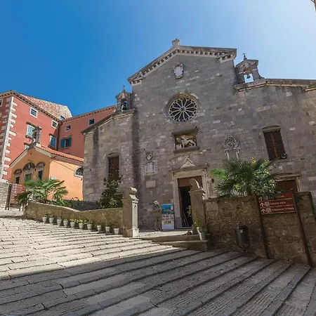 33 * Labin (Istria)